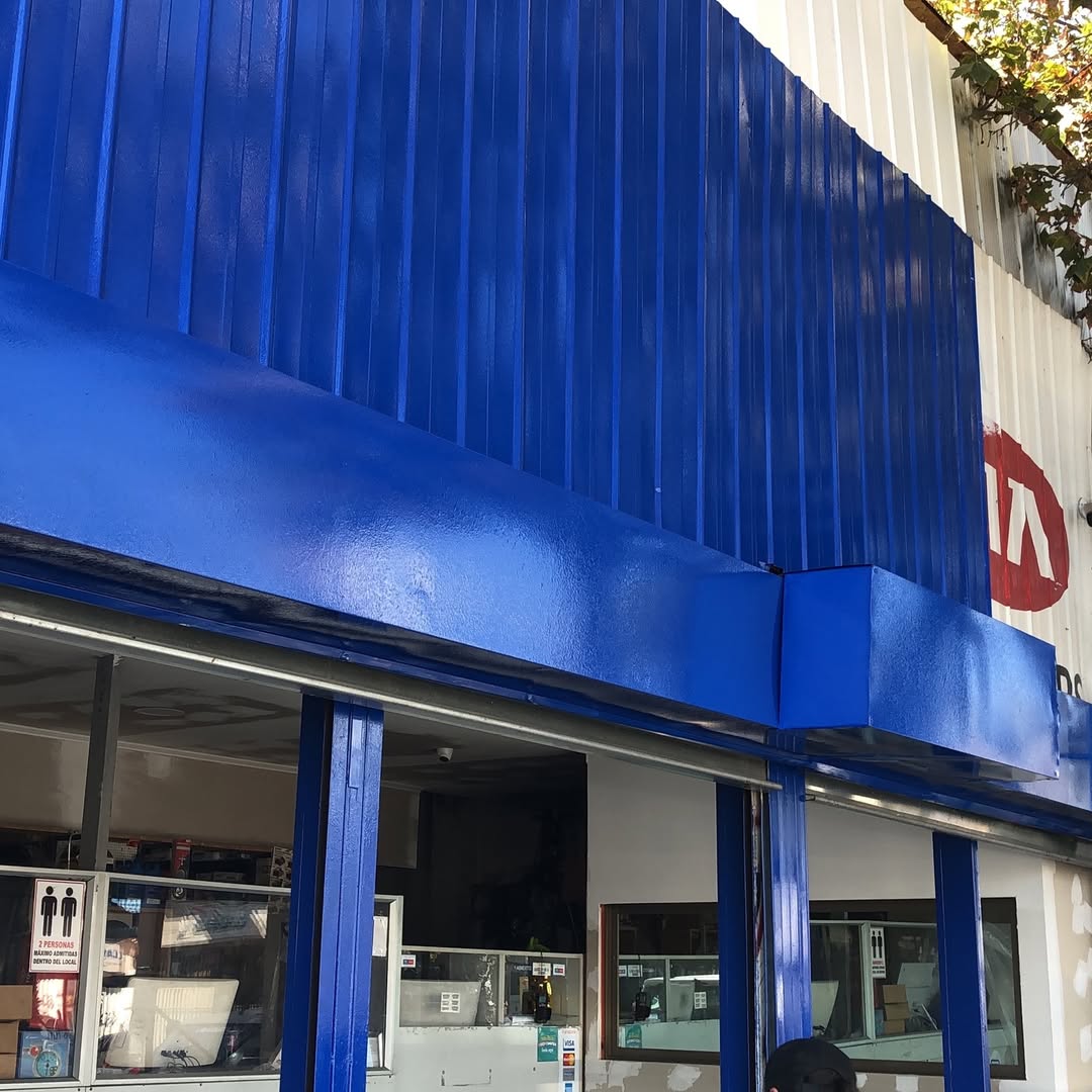 normalizacion electrica y pintura en local gran avenida.jpg
